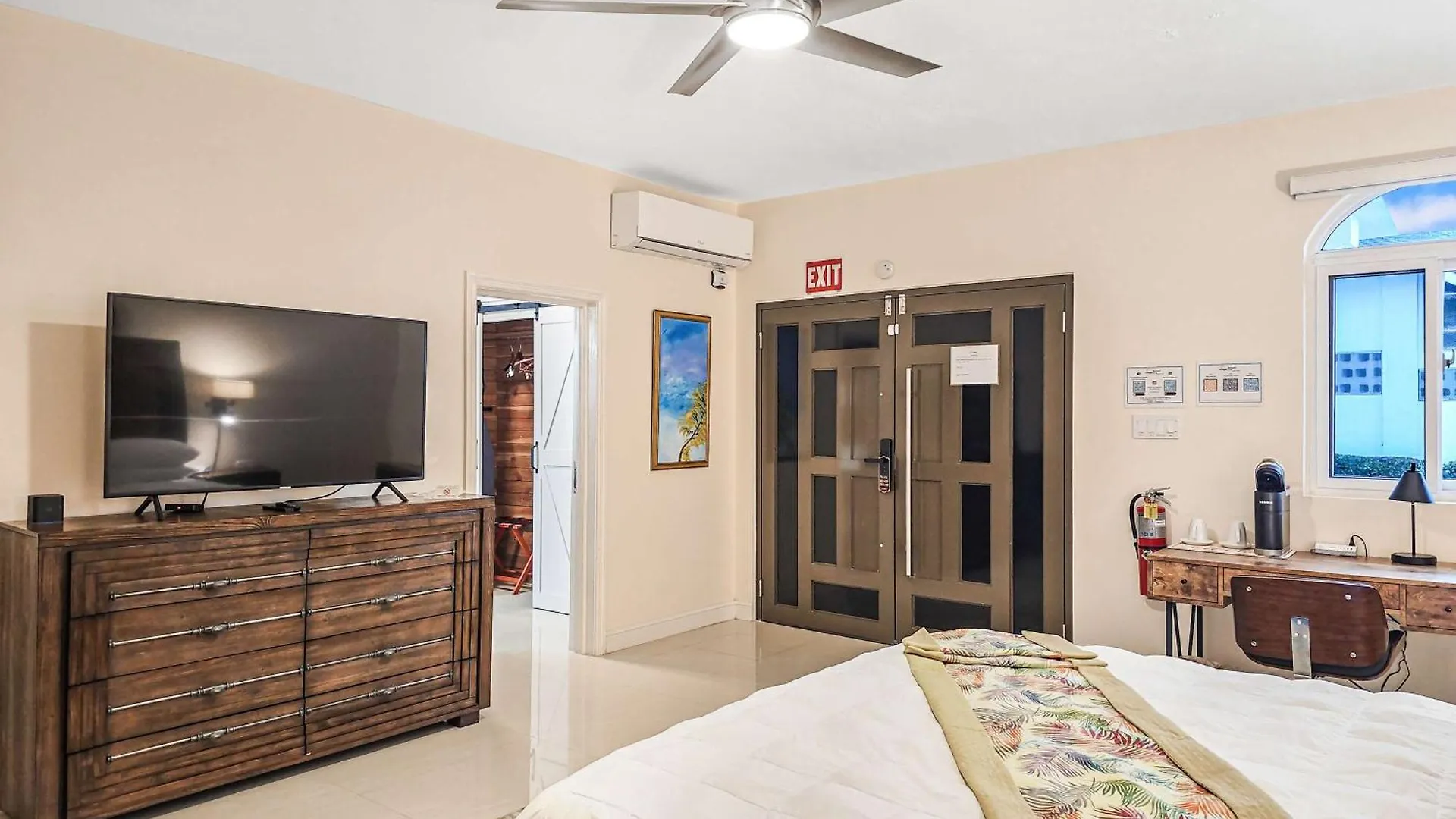 Villa Hospitality Expert Bts 10Br Pool Beach Montego Bay