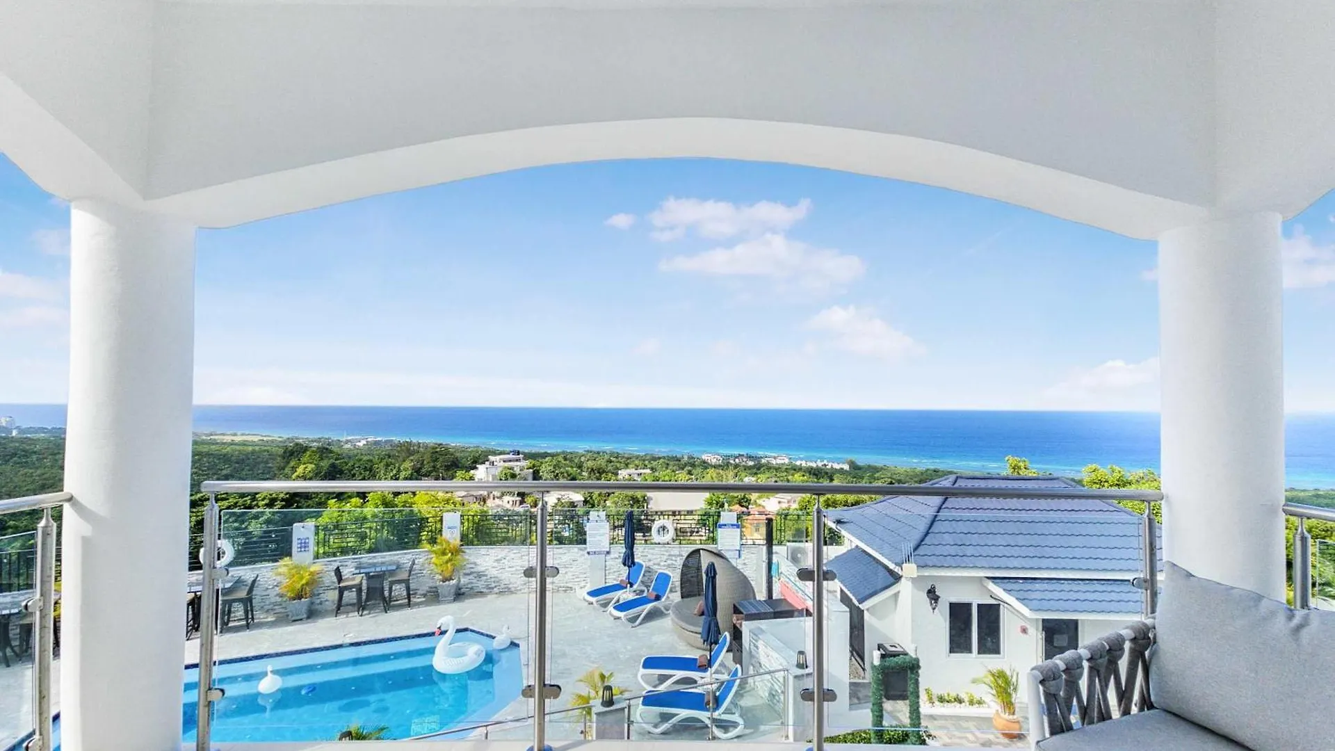 Villa Hospitality Expert Bts 10Br Pool Beach Montego Bay Jamaica