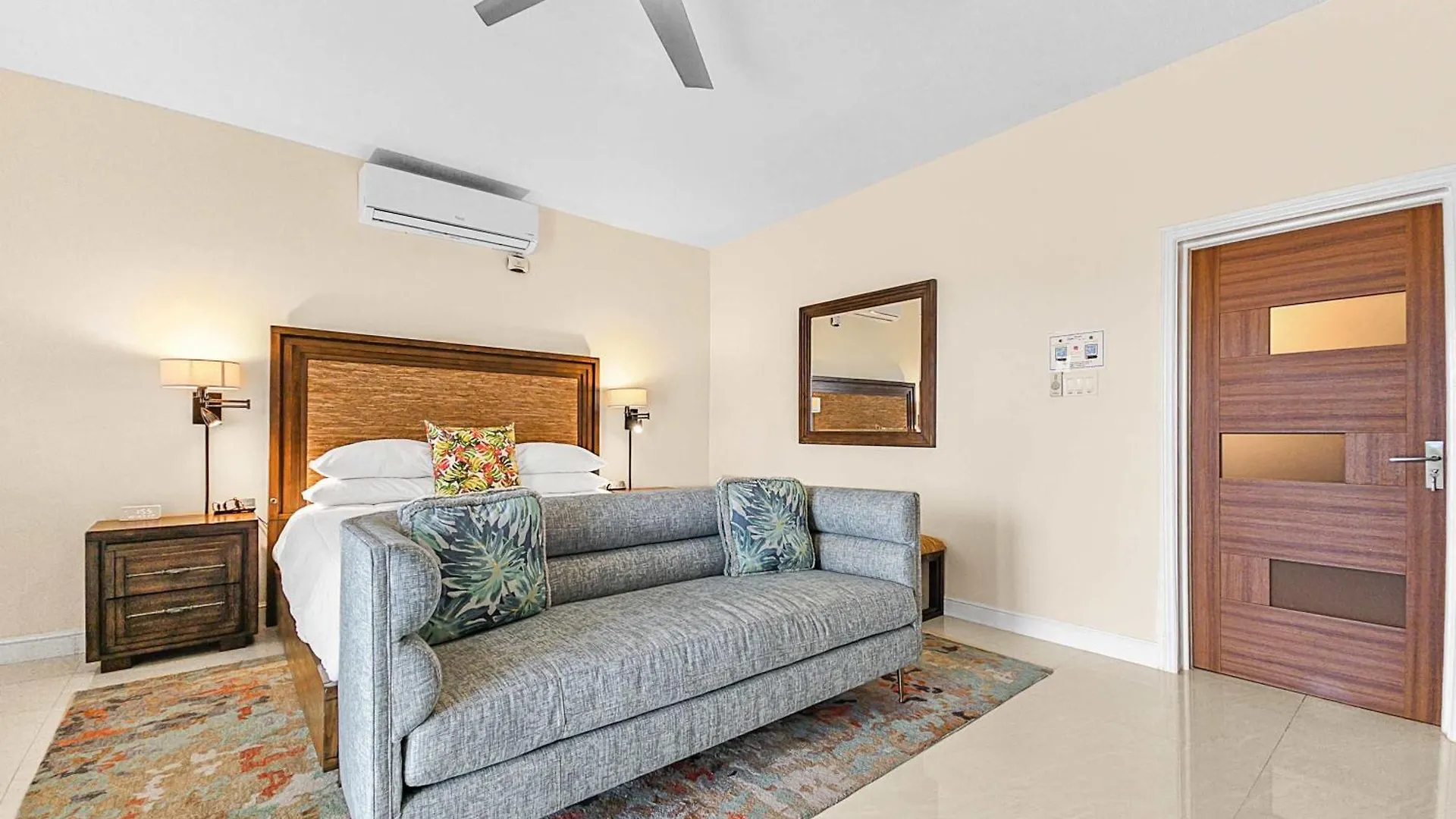 Hospitality Expert Bts 10Br Pool Beach Montego Bay Villa